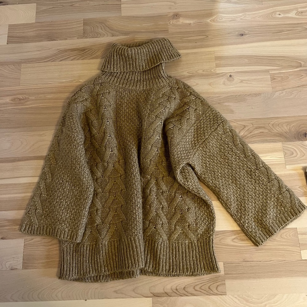 Massimo Dutti sweater NWOT